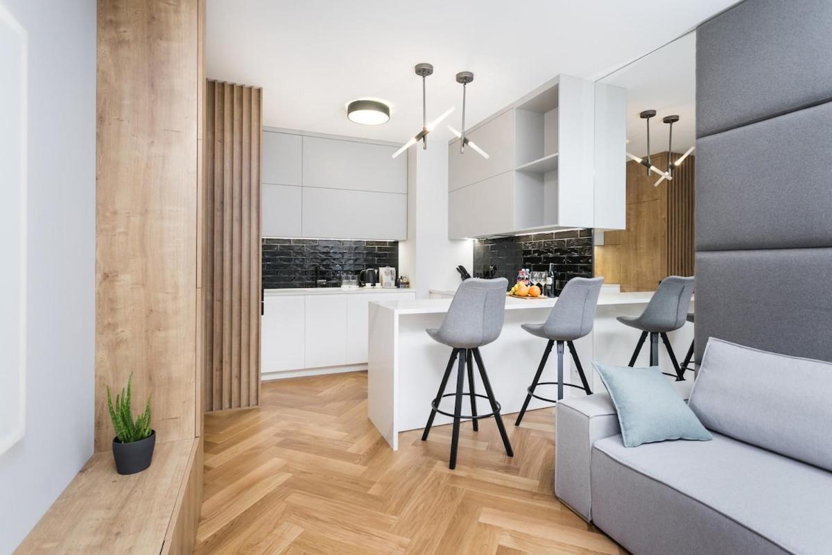 Leilighet Mennica - Two Bedrooms - Stays&166 Warszawa